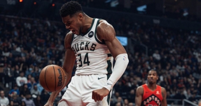 Fear the... Giannis: Επιβλητικός Αντετοκούνμπο στο Τορόντο και στην κορυφή της Ανατολής οι Μπακς! (video)