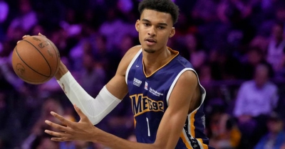 Στεφ Κάρι για Γουεμπανιάμα: «Ο τύπος είναι… cheat, σαν να φτιάχνεις παίκτη στο NBA2K»