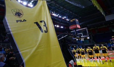 ΑΕΚ: Αποσύρθηκε, σε κλίμα συγκίνησης, η φανέλα του Στέφαν Γέλοβατς (video)