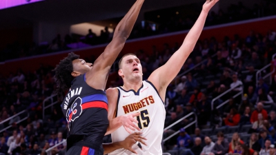 «Έξω φρενών» ο Γιόκιτς, αποβλήθηκε, αλλά οι Νάγκετς βρήκαν τον τρόπο και κέρδισαν τους Πίστονς! (video)