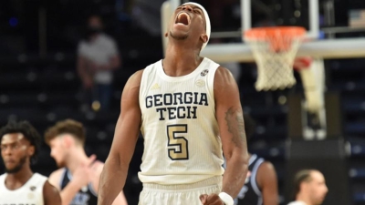 Ολυμπιακός: Η «γεμάτη» παρουσία του Μόουζες Ράιτ στο κολλέγιο που... τέμνεται με Ναν και Μπραζντέικις! (video)