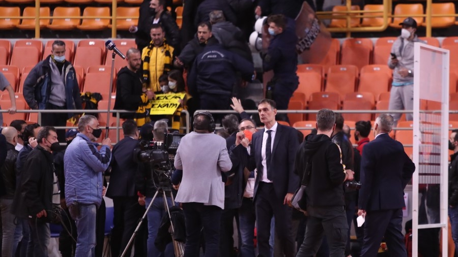 Επεισόδιο με οπαδούς της ΑΕΚ και Μπαρτζώκα - Δύο προσαγωγές