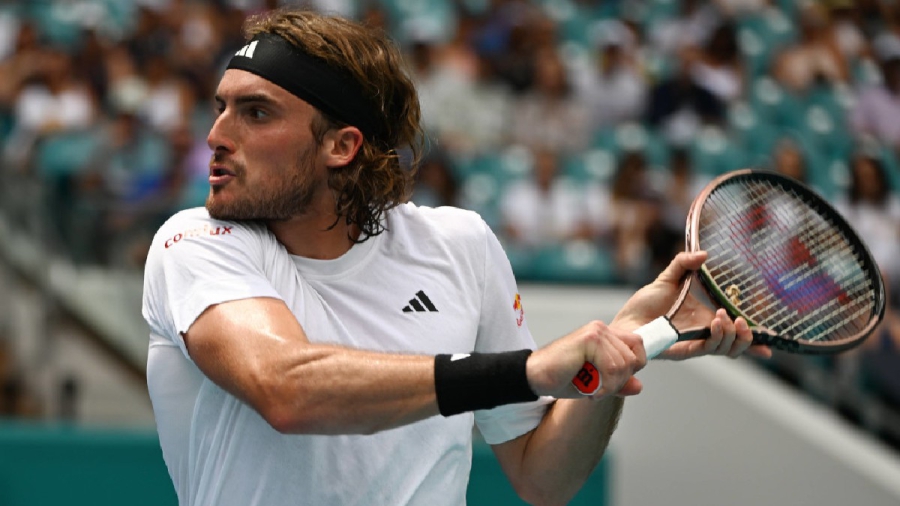 Πρωί Τετάρτης ο Τσιτσιπάς με τον Καρμπάγιες Μπαένα στο Roland Garros