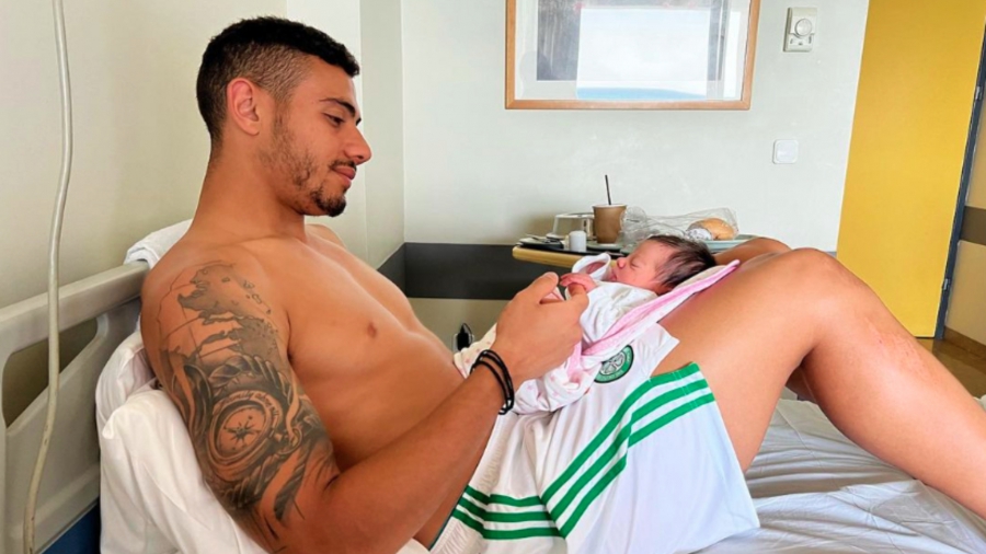 Γιακουμάκης: Ήρθε στον κόσμο η κορούλα του!