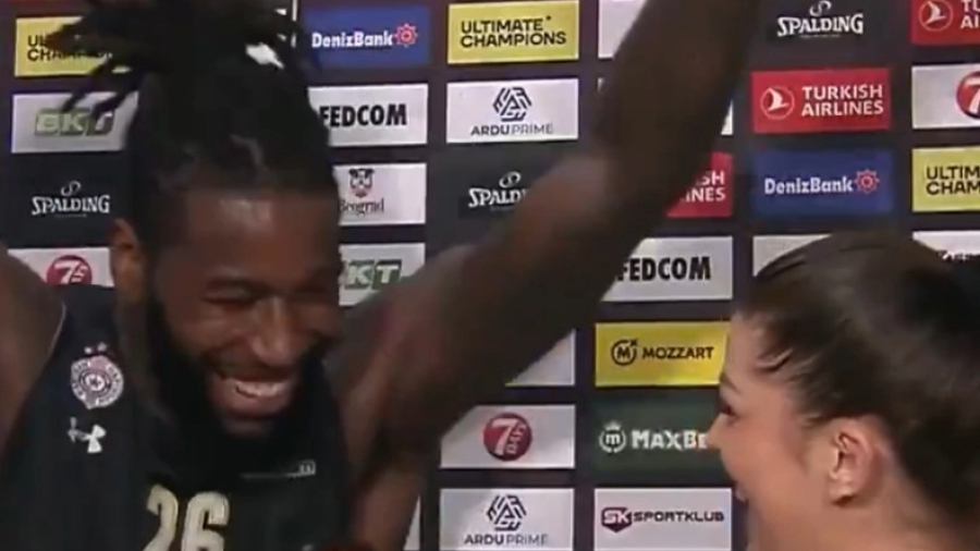 Παρτιζάν - Ολυμπιακός: Ο Λεσόρ πανηγύρισε τη νίκη... χορεύοντας! (video)