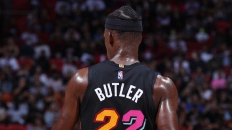 Απίστευτος Μπάτλερ και μία ανάσα από την πρόκριση οι Χιτ! (video)