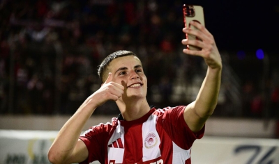 «Χρήστο, είμαστε πολύ υπερήφανοι για σένα!»: Ο Ολυμπιακός συγχαίρει τον Μουζακίτη για το βραβείο Golden Boy Web!