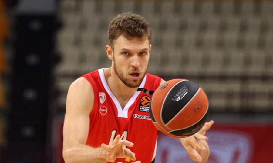 Ολυμπιακός - Μπασκόνια: Buzzer beater και 12 πόντους στο πρώτο δεκάλεπτο ο ασταμάτητος Βεζένκοφ! (video)