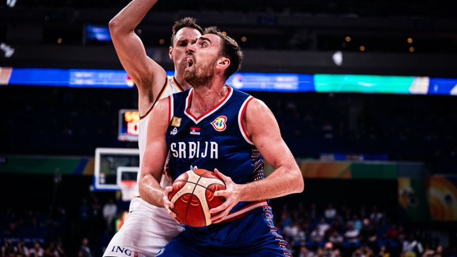 Μιλουτίνοφ: «Αναλαμβάνω όλη την ευθύνη για την ήττα - Έπρεπε να ήμουν καλύτερος» (video)