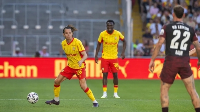 Η Λανς βάζει πίεση στην Παρί μέσα από το Pamestoixima