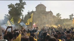 Πανζουρλισμός έξω από την OPAP Arena - Το ΒΝ Sports στο πάρτι... τίτλου της ΑΕΚ!