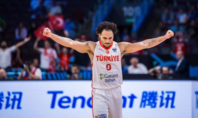 Λάρκιν: «Από τους καλύτερους παίκτες του κόσμου ο Γιάννης!»