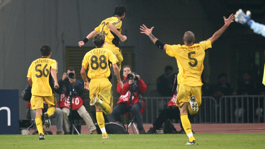 «Και τώρα όλο το γήπεδο φωνάζει Λύμπε» - Η πρώτη νίκη της ΑΕΚ στο Champions League, ήρθε με το «κανόνι» του Νίκου Λυμπερόπουλου! (video)