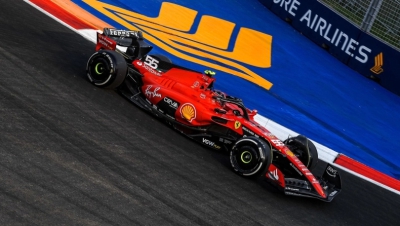 Formula 1, Σιγκαπούρη: Κυρίαρχη η Φεράρι με Λεκλέρ και Σάινθ ταχύτερους στις ελεύθερες δοκιμές