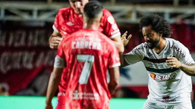 Ο Μαρσέλο έσπασε το πόδι αντιπάλου του και ξέσπασε σε κλάματα! (video)