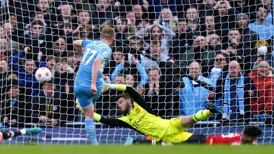 Μάντσεστερ Σίτι – Μάντσεστερ Γιουνάιτεντ 4-1: «Βάφτηκε» γαλάζιο το ντέρμπι, με… απόφαση των Ντε Μπρόινε και Μαχρέζ! (video)