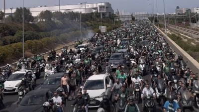 «Πρασίνισε» η Αττική Οδός, εντυπωσιακή μηχανοκίνητη πορεία των οπαδών του Παναθηναϊκού προς το ΟΑΚΑ!