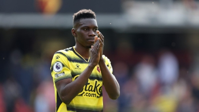 Τα βρήκε με τη Γουότφορντ η Λιντς και παίρνει τον Σαρ!