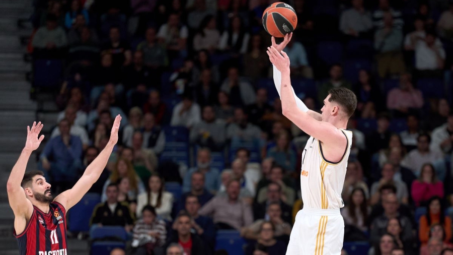 Ρεάλ Μαδρίτης – Μπασκόνια 90-74: Το πόδι στο «γκάζι» και… ποιος να την πιάσει, στο ρεκόρ καριέρας του Ρογκαβόπουλου! (video)