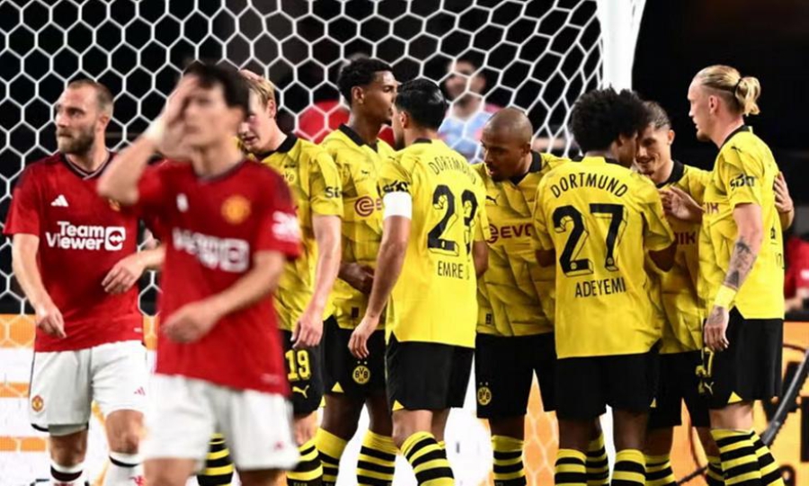 Ντόρτμουντ - Μάντσεστερ Γιουνάιτεντ 3-2 : Ακόμη μία ήττα για τους «κόκκινους διαβόλους» (video)