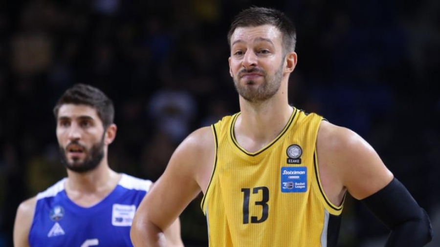 ΑΕΚ: Λιποθυμικό επεισόδιο ο Γέλοβατς, διακομίστηκε στο νοσοκομείο!