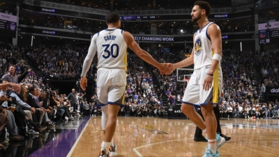 Ο Κάρι και καρδιά του πρωταθλητή έβαλαν μπροστά τους Γουόριορς στη σειρά με τους Κινγκς! (video)