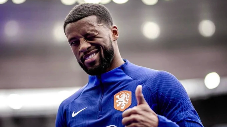 Ο Βαϊνάλντουμ στην Αλ Ετιφάκ, με ένα... τηλεφώνημα του Τζέραρντ!