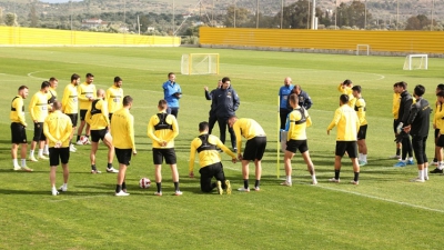 ΑΕΚ: Θετικά μηνύματα για Αραούχο και Μισελέν ενόψει ΠΑΟΚ