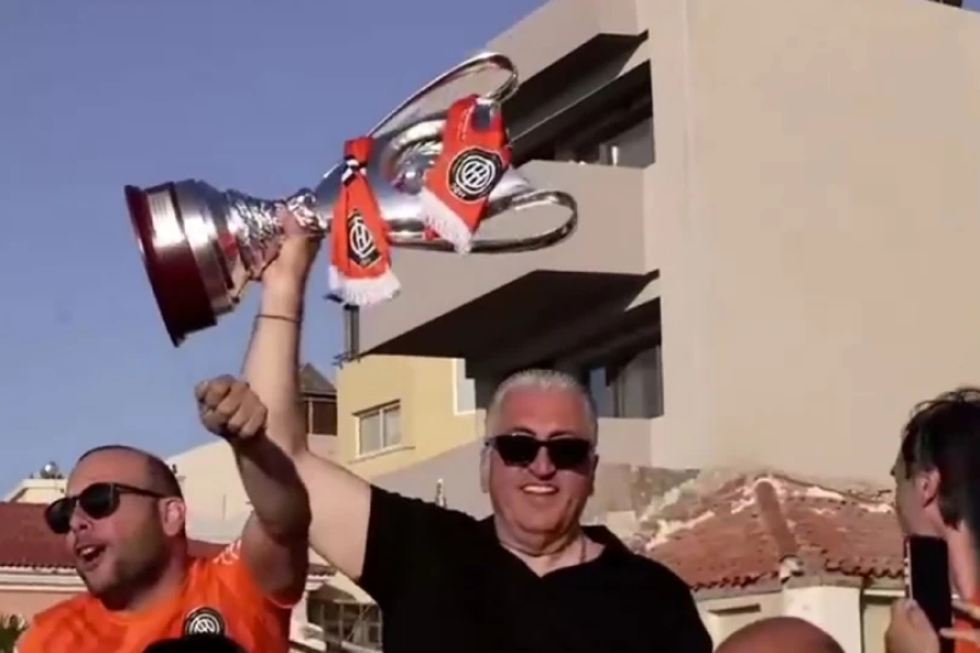 Μπούσης: «Το Κύπελλο το πήραμε στο Πανθεσσαλικό - Να φτιάξουμε νέο γήπεδο και να γίνουμε ο ΟΦΗ που πρέπει να είμαστε!».