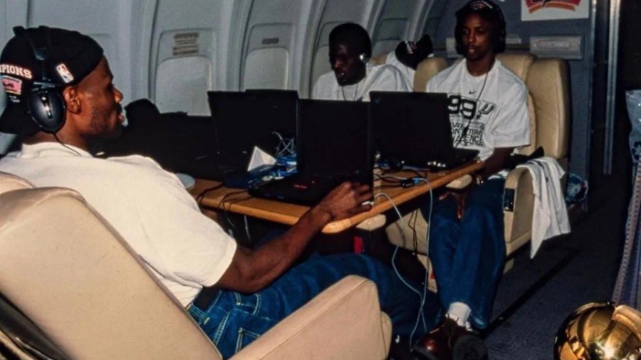 Ένα… βιντεοπαιχνίδι συνέβαλε στο πρώτο πρωτάθλημα των Σπερς (video)