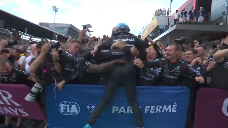 Γκραν Πρι Αυστρίας: «Έκλεψε» την πρωτιά ο Ράσελ - Aλληλοεξουδετερώθηκαν Φερστάπεν και Νόρις (video)