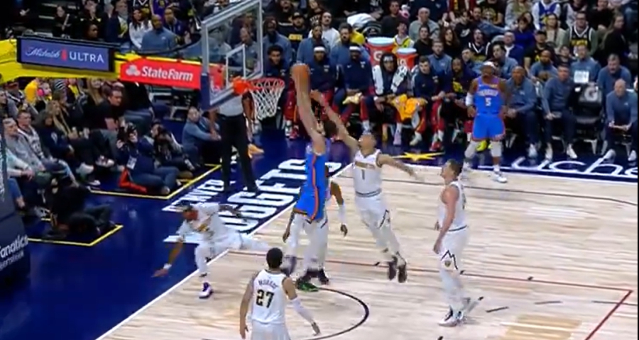 «Αδίστακτος» ο Χόλμγκρεν προσπέρασε τον Γιόκιτς και κάρφωσε! (video)