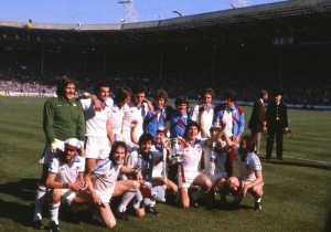 Η τελευταία φορά που τα «σφυριά» πήραν το FA Cup ήταν σημαδιακή….