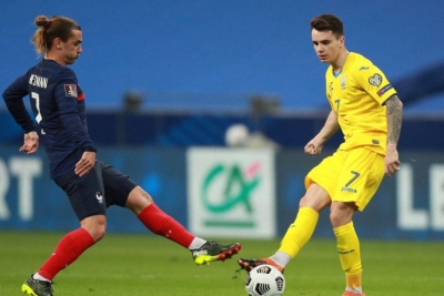 Ουκρανία – Γαλλία 1-0: Ανοίγει το σκορ ο Σαπαρένκο με εκπληκτικό σουτ πριν από την λήξη του ημιχρόνου! (video)