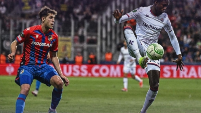 Βικτόρια Πλζεν – Φιορεντίνα 0-0: Όλα στο μηδέν και «ρεβάνς-φωτιά» στη Φλωρεντία!