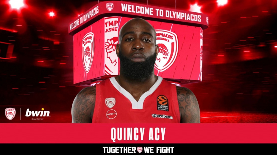 Ολυμπιακός: Την Πέμπτη (11/11) το βράδυ η άφιξη του Κουίνσι Έισι στην Ελλάδα