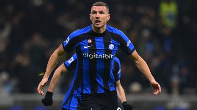 Ίντερ - Νάπολι 1-0: Ο Τζέκο χτυπά με κεφαλιά και βάζει μπροστά τους «νερατζούρι»! (video)