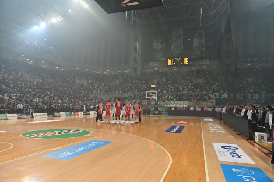 Παναθηναϊκός - Ολυμπιακός: Ενός λεπτού σιγή για τα θύματα του ναυαγίου στην Πύλο (video)