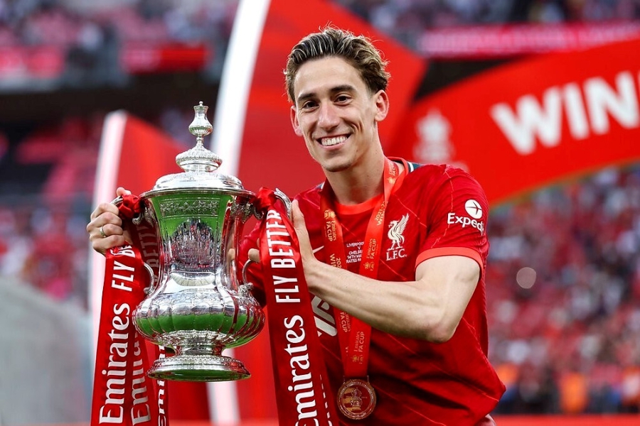 Λίβερπουλ και Τσιμίκας: Μία σχέση δύο ετών! (video)