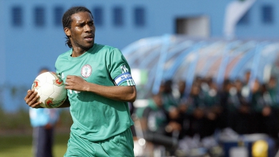 «Χρόνια πολλά» της FIFA στον Οκότσα, γεμάτα με... ζογκλερικά! (video)