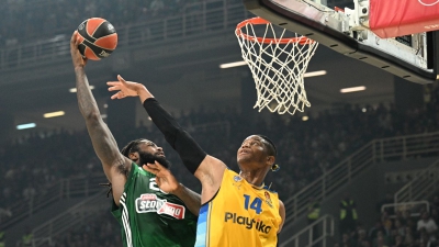 Το κάρφωμα του Λεσόρ που πήγε να… κατεδαφίσει την μπασκέτα του ΟΑΚΑ! (video)