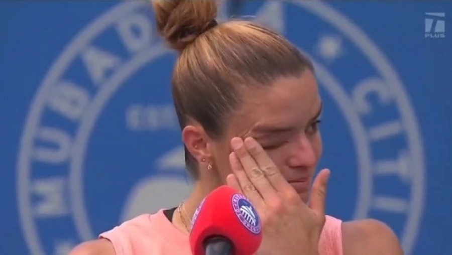 Ξέσπασε σε λυγμούς η Σάκκαρη: «Ντροπιάζω τον εαυτό μου και όλους τους Έλληνες» (video)