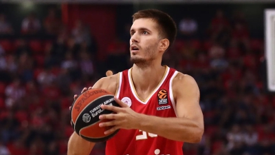 Πρόεδρος Χάποελ για Πετρούσεφ: «Δεν είναι αυτό που αναζητάμε, έχει κάτω από 30% στο  τρίποντο!»