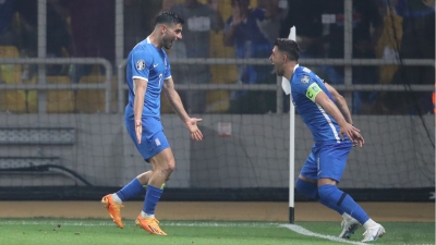 Ελλάδα – Ιρλανδία 2-1: Απίθανη μπαλιά του Μπακασέτα, σκοράρει ο Μασούρας! (video)