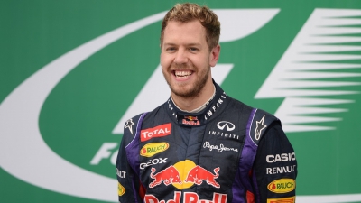 Έκλεστον: «Πρέπει να γυρίσει στη Red Bull ο Φέτελ»