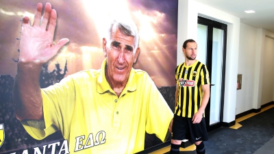 Κριχόβιακ: «Είμαι έτοιμος να παίξω στην ΑΕΚ» - Τι είπε για το μέλλον του (video)