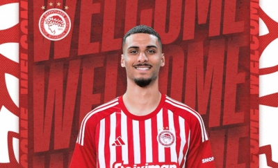 Ολυμπιακός: Έντυσαν στα ερυθρόλευκα τον Κάρμο οι Πειραιώτες