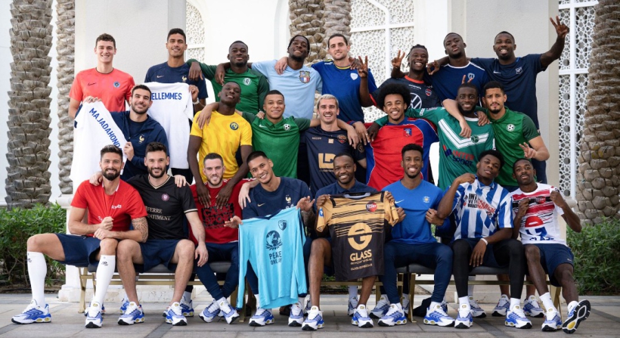 Εθνική Γαλλίας: Φωτογραφίες με τις φανέλες των ομάδων που ξεκίνησαν το ποδόσφαιρο (video)