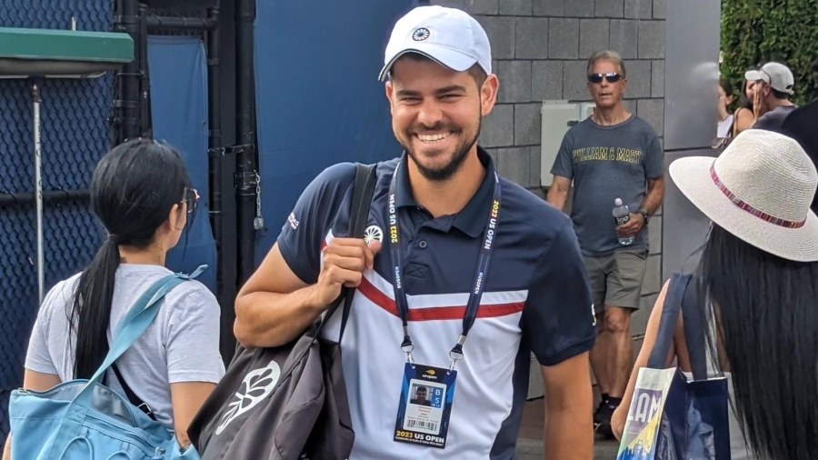 Η ιστορία του Χρήστου Παλάζη: Ένας Έλληνας προπονητής, διδάσκει τένις στα ολλανδικά courts! (video)