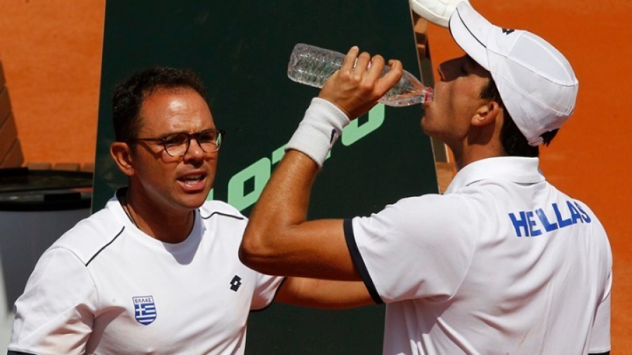 Ο Δημήτρης Χατζηνικολάου στο BN Sports: «Ο Στέφανος Τσιτσιπάς παίζει το πιο ολοκληρωμένο τένις – Πρέπει να περιμένουμε πολλά από τη Μαρία Σάκκαρη»